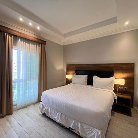 Golden Square Aparthotel Khamis Mushait Exterior photo